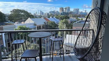Habitación doble económica, vista a la ciudad | Vista del balcón