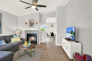 TV, fireplace