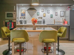 Dishwasher, high chair - Normanby House offers a stylish and welcoming retreat. (Whitby)