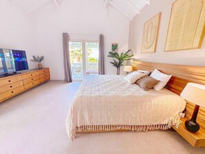 3 bedrooms, desk, iron/ironing board, travel crib - Villa Côté Sable, Accès plage, Vue mer, Elégance (Orient Bay)
