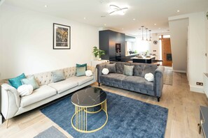 House | Living area - Superb 3bedroom House in Greenwich With Parking (London)