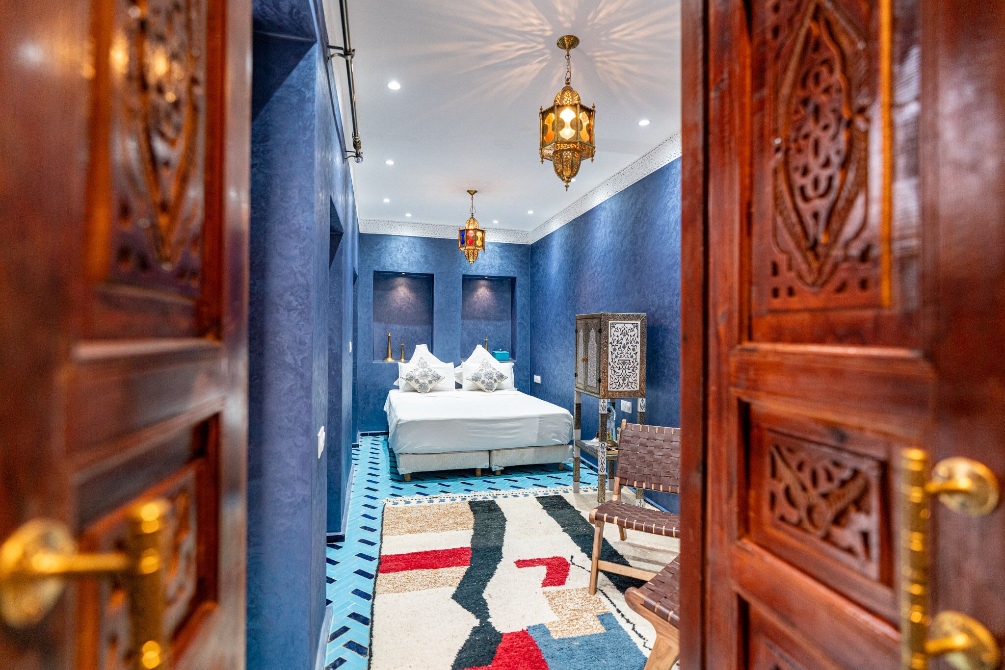 Suite superior, baño privado (Ali Baba) | Caja fuerte, decoración individual, mobiliario individual y wifi gratis