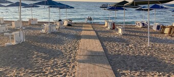 Charming 2-bedroom villa on the Beach with AC, WiFi in Tekirova