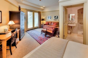 2 bedrooms, premium bedding, individually decorated