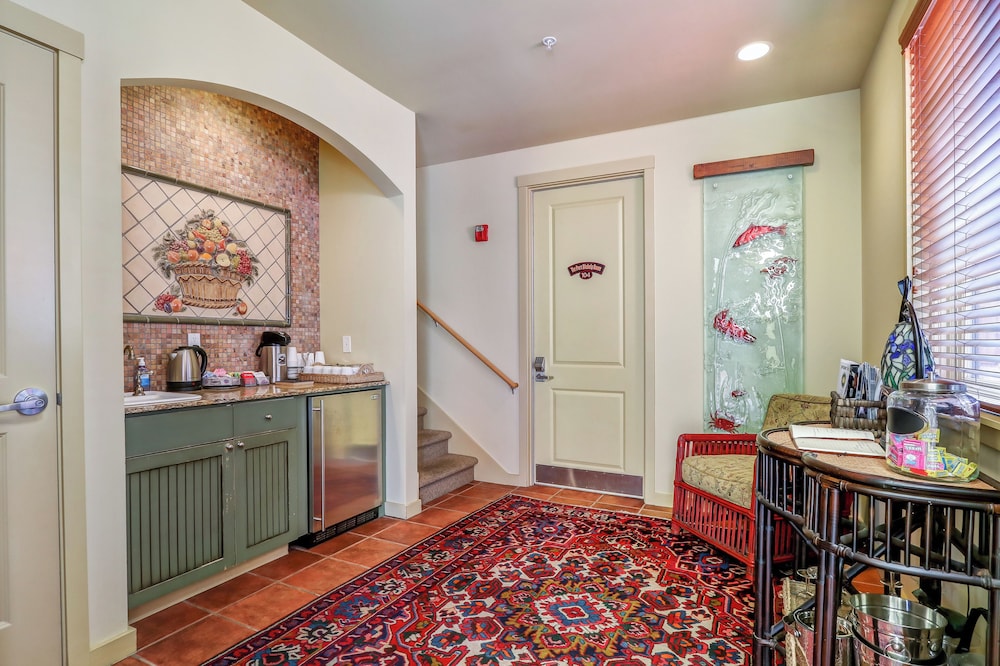 The Eagle Harbor Inn a Boutique Hotel by null