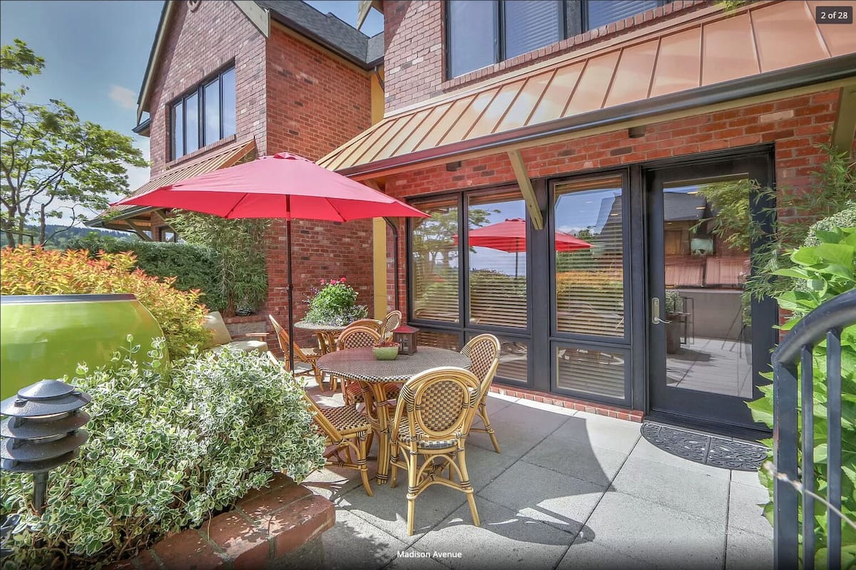 Luxury Townhome | Terrace/patio