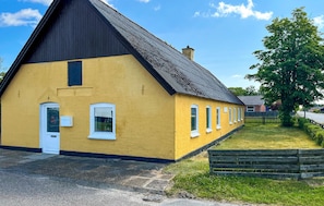 Exterior - Awesome home in ålbæk with WiFi (Ålbæk)