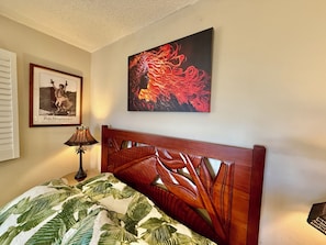 1 bedroom, iron/ironing board, WiFi, bed sheets - Seaside Surf Spot Oceanfront 1-bedroom in Ma'alaea with AC (Wailuku)