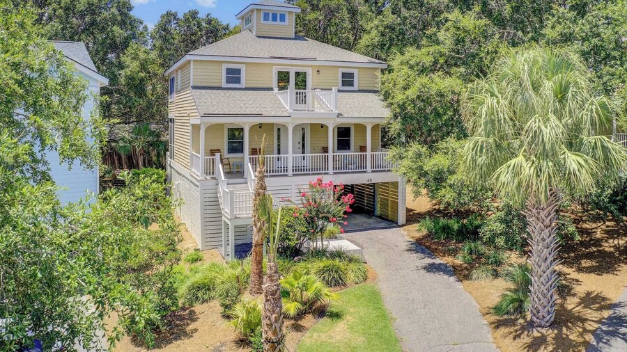 Wild Dunes Gem Walk to Beach, Pool, & Screened Porch Lounging