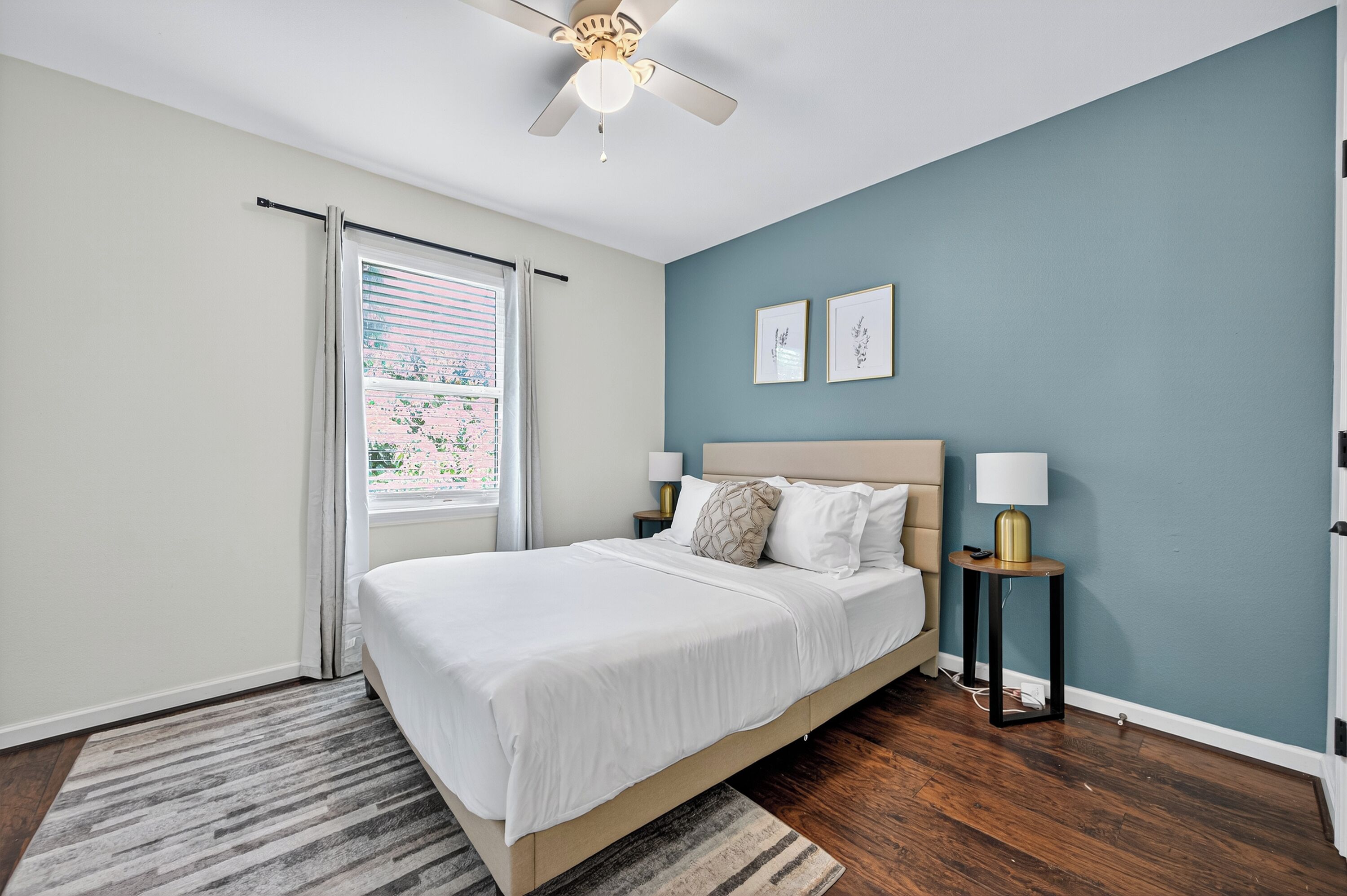 2 多间卧室、熨斗/熨衣板、免费 WiFi、床单