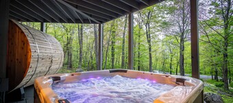 Wintergreen 5BR with Hot Tub, Sauna, Firepit