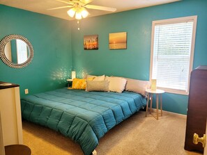 5 bedrooms, iron/ironing board, WiFi, bed sheets