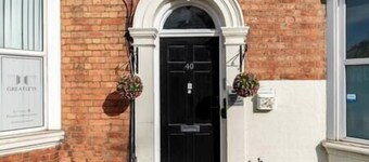Magnolia Charm studio