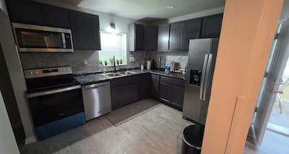 Modern 3BR Getaway Near STL Attractions – Family-Friendly Comfort!