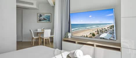 1 bedroom, in-room safe, iron/ironing board, free WiFi