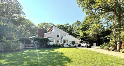Renovated 4-bedroom 3.5 bath house w/ JEEP Wrangler