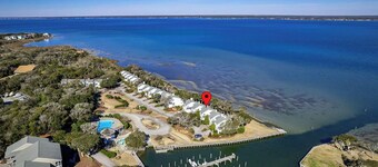 Coastal Tides Retreat - A Soundside Beacon's Reach Townhome in Pine Knoll Shores