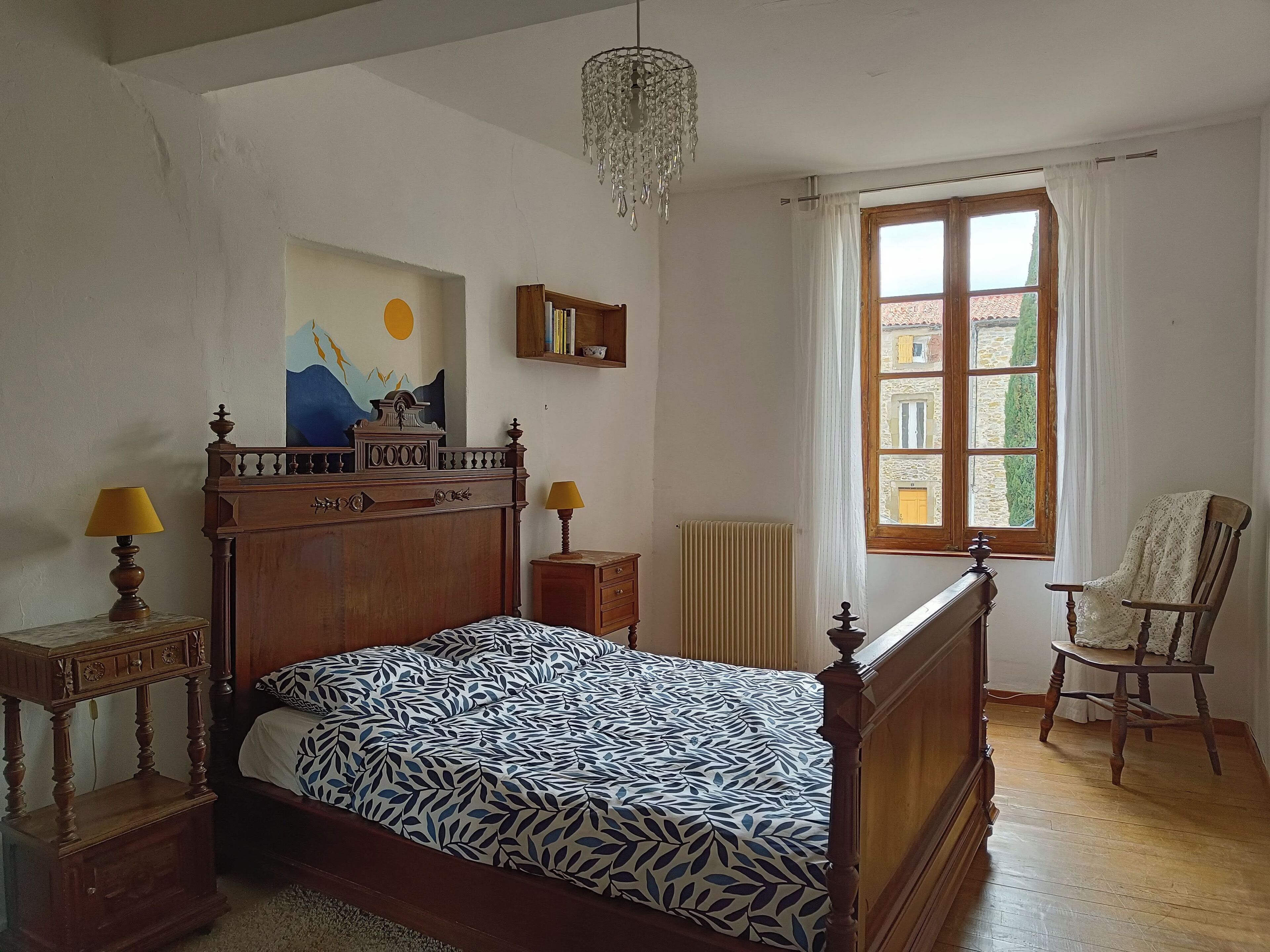 Suite familiare, vista cortile | Minibar (con alcuni snack e alcune bevande gratis)