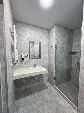 In-room safe, blackout curtains, free WiFi, bed sheets - Meloso (Kobuleti)