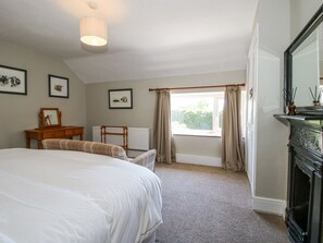 3 bedrooms, individually decorated, individually furnished, free WiFi - Pennal Cottage (Oswestry)
