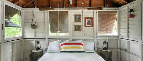 2 bedrooms, bed sheets