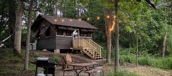 Deer Run - Antique Scout Cabin Suite