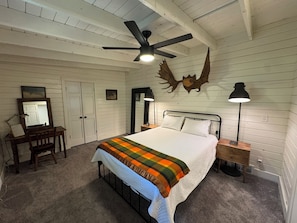 3 bedrooms, bed sheets
