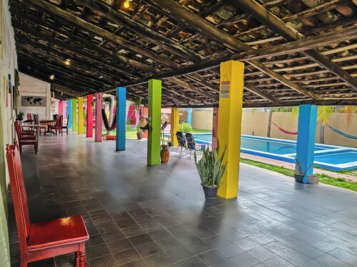 Charming 3-bedroom cabin with AC, WiFi in the beaches of Sonsonate