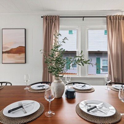 Cozy Mid-Century Home / Hot Tub • Game Room • Sleeps 14