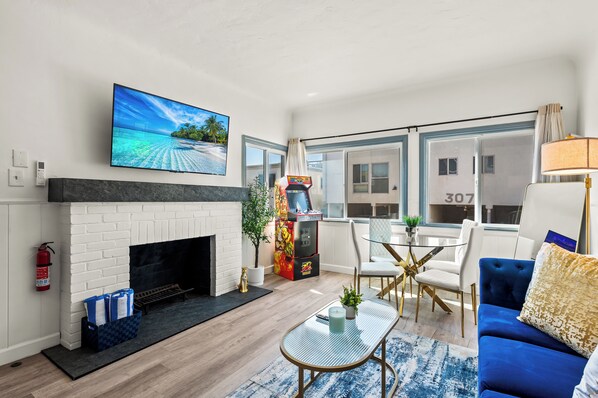 Smart TV, videojuegos y impresora 