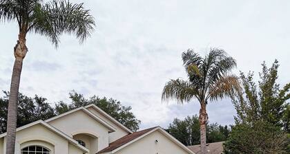 Chic 3 BR w/ Pool Near Disney Magic