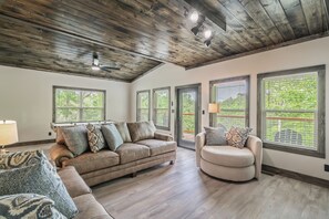 TV connectée, cheminée