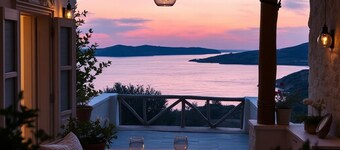 Beautiful room overlooking the lake of Amatitlán pet friendly