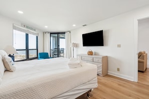 4 bedrooms, iron/ironing board, free WiFi, bed sheets - Stunning Ocean Views, Steps from Beach, Modern/Updated Condo- 302 Summerhouse (Isle Of Palms)