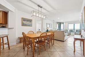 Dining - Stunning Ocean Views, Steps from Beach, Modern/Updated Condo- 302 Summerhouse (Isle Of Palms)