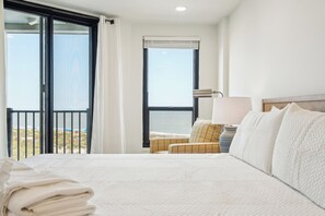 4 bedrooms, iron/ironing board, free WiFi, bed sheets - Stunning Ocean Views, Steps from Beach, Modern/Updated Condo- 302 Summerhouse (Isle Of Palms)