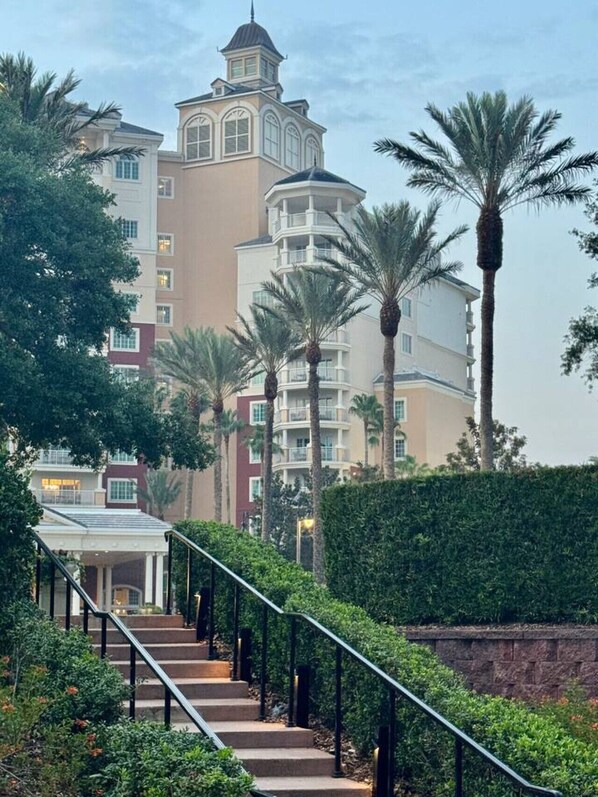 Unclassified image, 1 of 54, button