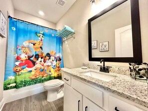 Hair dryer, towels - -homeresort Style with Amenities (Kissimmee)