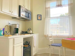 Micro-ondes, plaque de cuisson