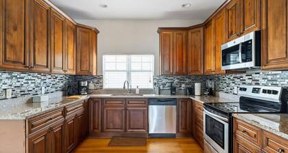 Luxury House Walking Distance to Ocean - Sleeps 12