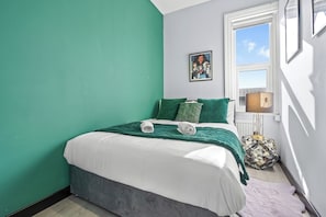 3 bedrooms, free WiFi, bed sheets - Superb 3bed Fulham Palace Retreat (London)