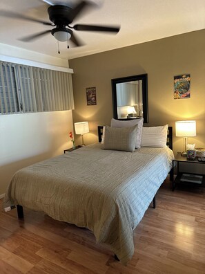 1 chambre, fer et planche à repasser, Wi-Fi, draps fournis