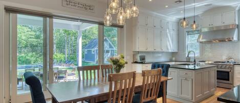 تناول الطعام