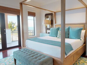 Townhouse, utsikt mot marina | Sengetøy av topp kvalitet, reiseseng for barn og wi-fi (inkludert)