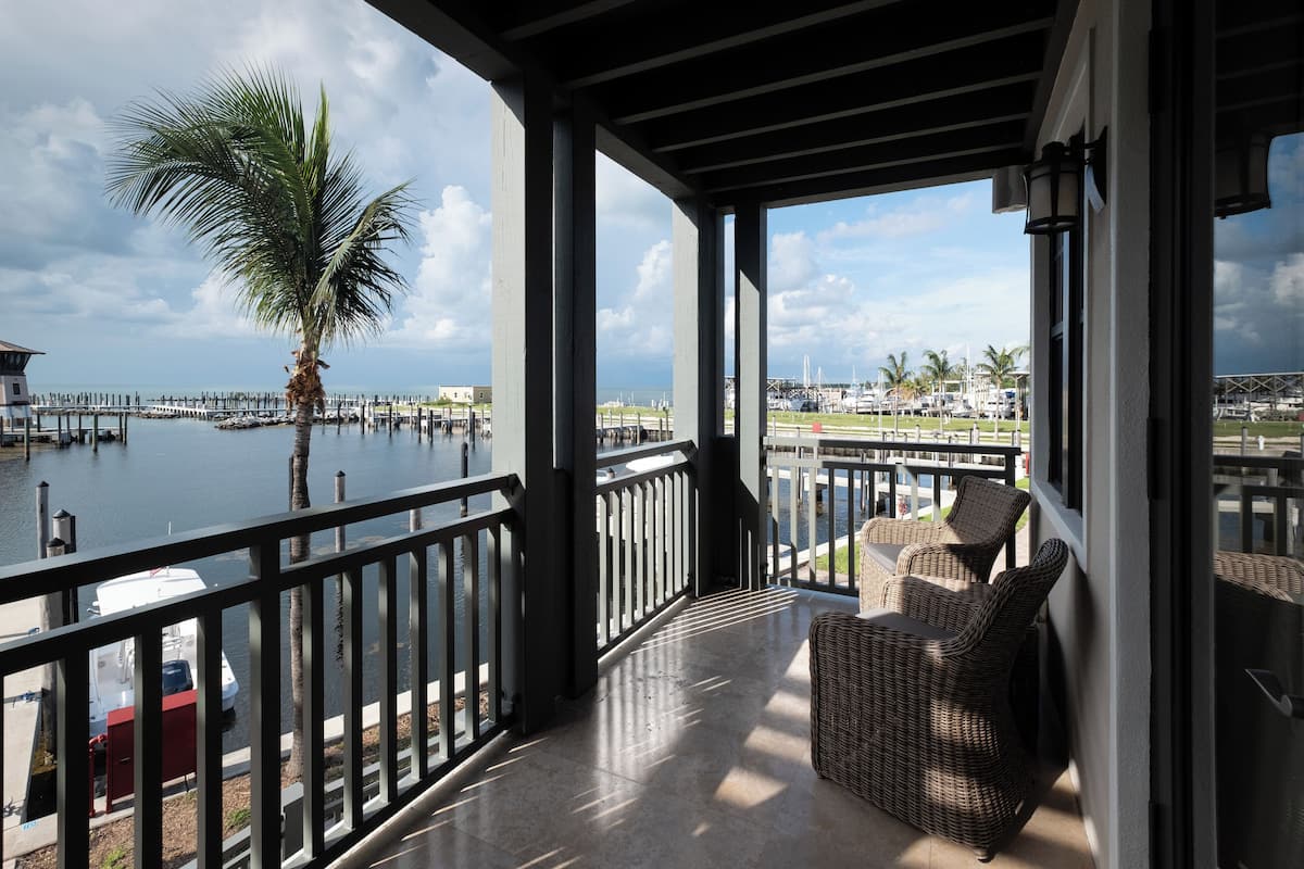 House, Marina View | Front of property
