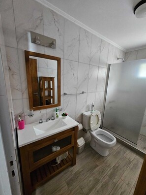 Bruser, håndklæder, Sæbe, Toiletpapir