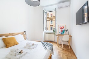 2 Schlafzimmer, Schreibtisch, Bügeleisen/Bügelbrett, WLAN