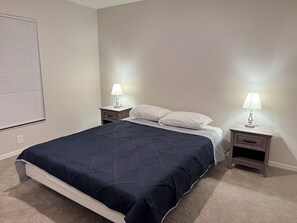 3 chambres, fer et planche à repasser, Wi-Fi gratuit, draps fournis