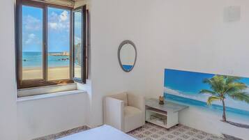 ์ํํธ, ๋ฐ์ฝ๋, ๋ฐ๋ค ์ ๋ง | ๊ฑฐ์ค ๊ณต๊ฐ