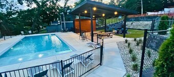 Lakefront Retreat, Dock, Big Patio & Kid Fun Zone